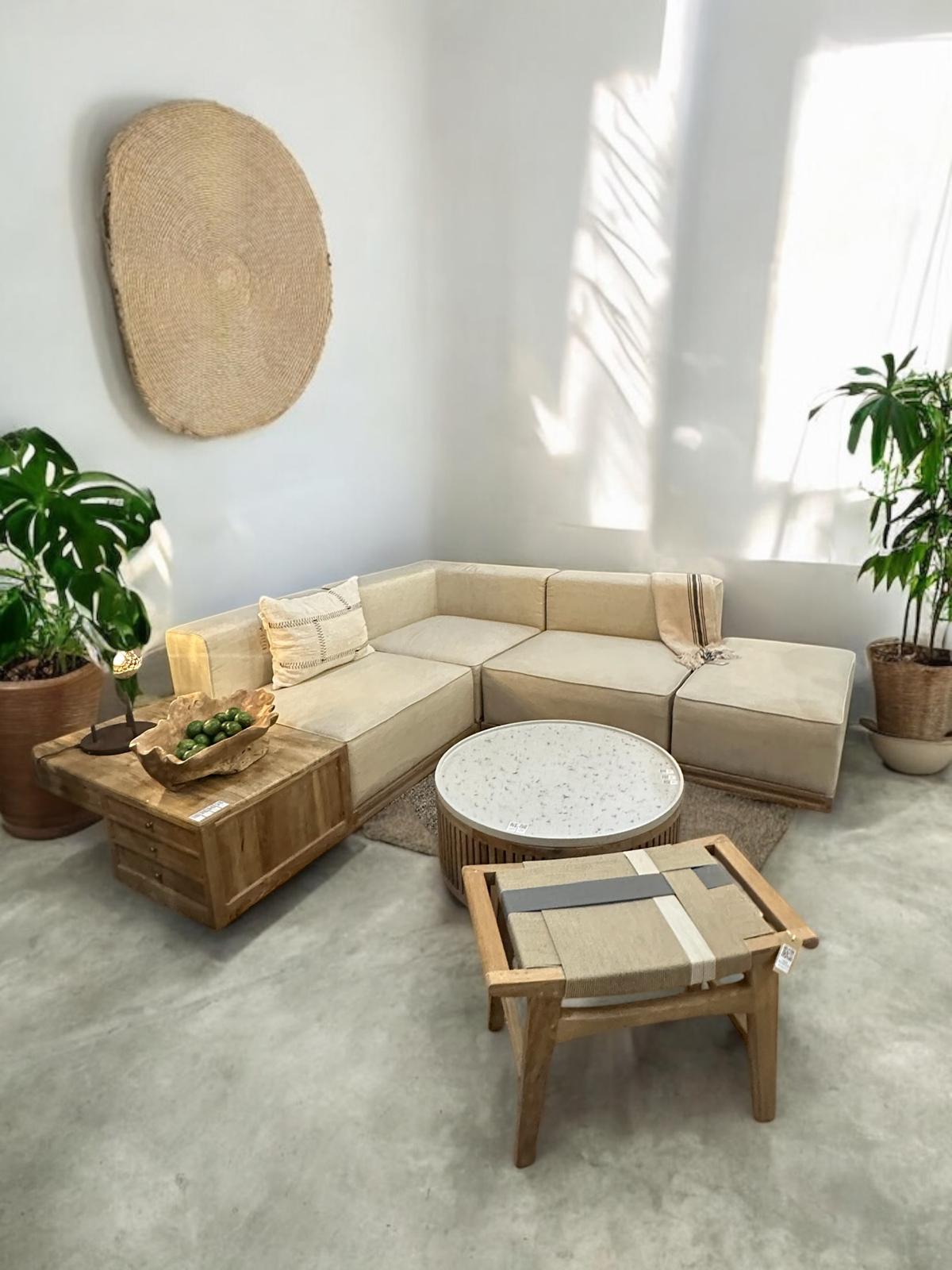 Issa Sofa